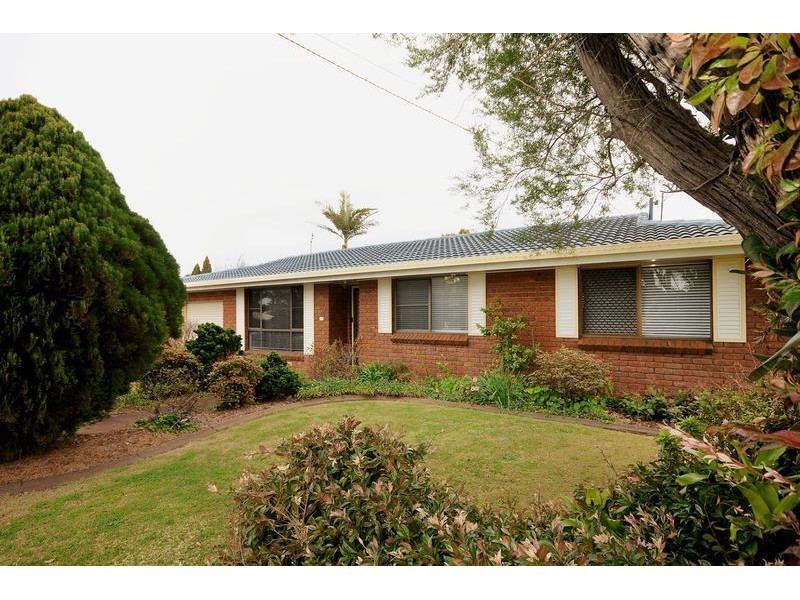 59 Arabian Street, Harristown QLD 4350