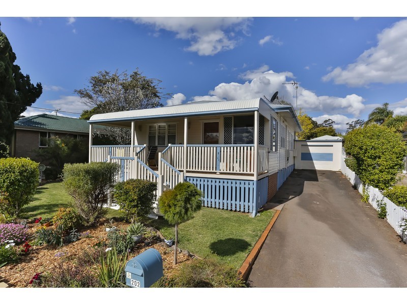 202 Mackenzie Street, Rangeville QLD 4350