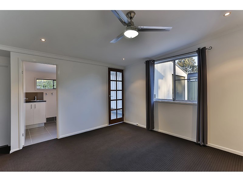 66 Gordon Avenue, Newtown QLD 4350