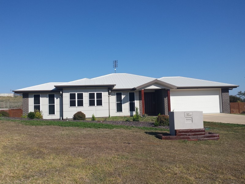 3 Wedgetail Drive, Highfields QLD 4352