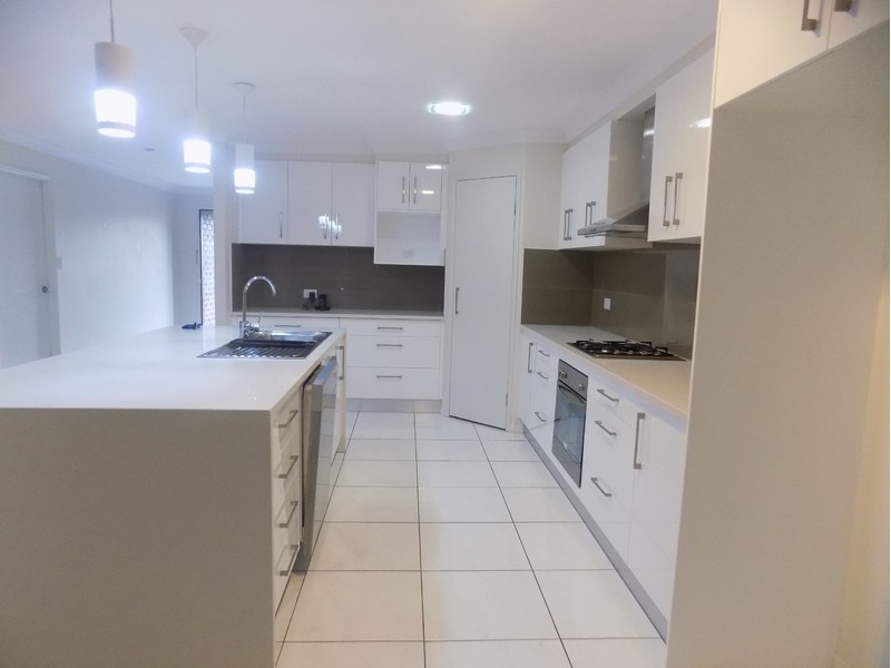 3 Wedgetail Drive, Highfields QLD 4352