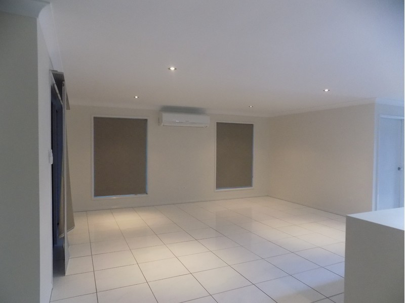 3 Wedgetail Drive, Highfields QLD 4352