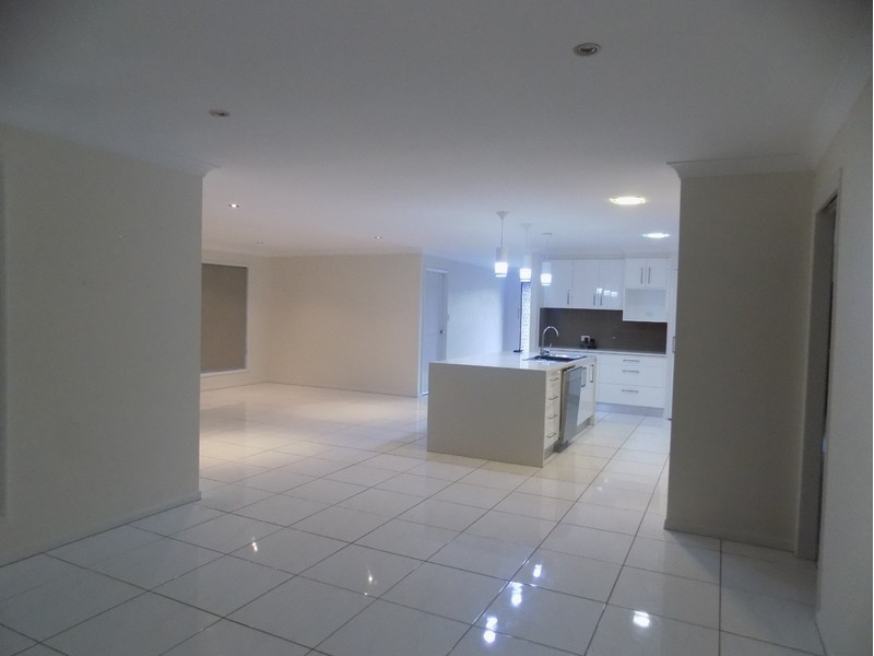 3 Wedgetail Drive, Highfields QLD 4352