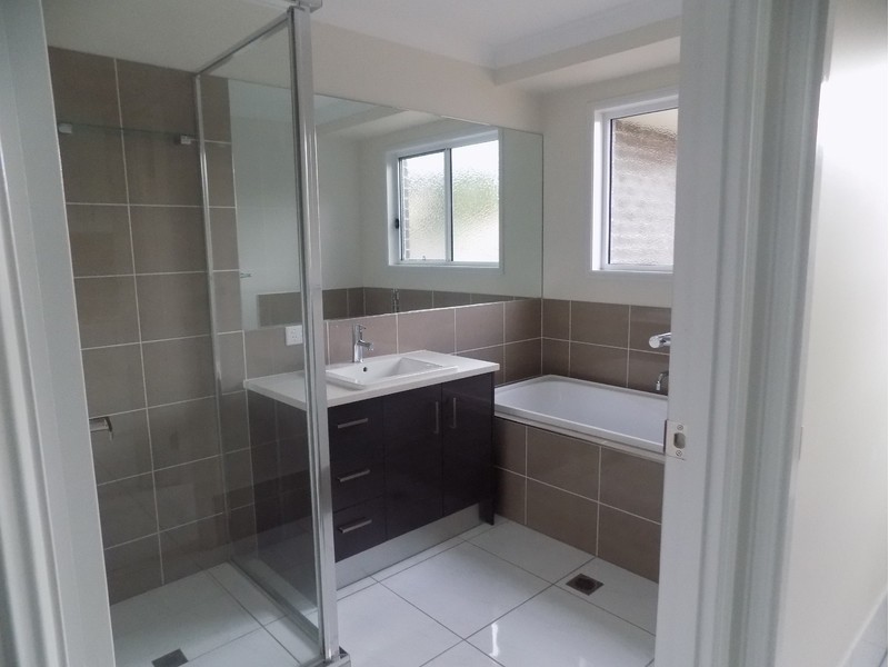 3 Wedgetail Drive, Highfields QLD 4352