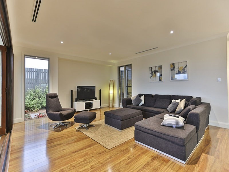 6 Goshawk Drive, Highfields QLD 4352