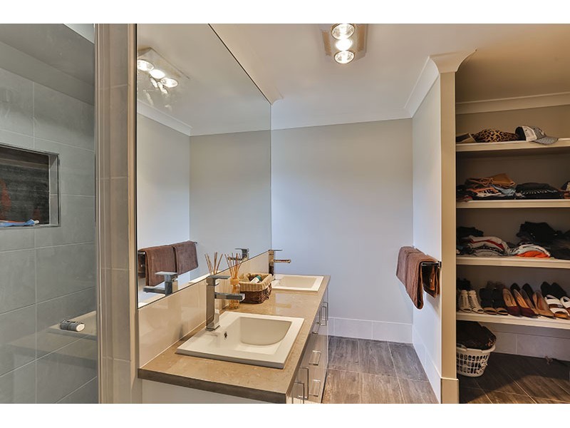 5 Heron Court, Kleinton QLD 4352