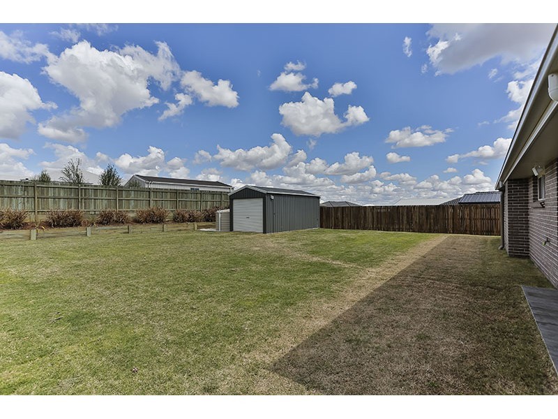 5 Heron Court, Kleinton QLD 4352