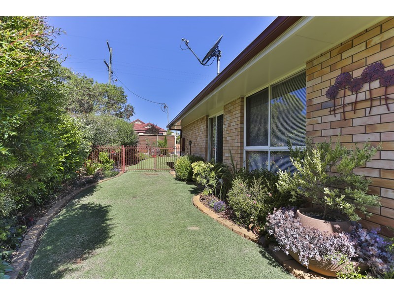 429 Hume Street, Kearneys Spring QLD 4350