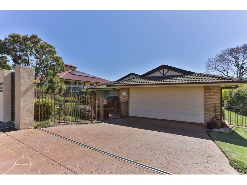 429 Hume Street, Kearneys Spring QLD 4350