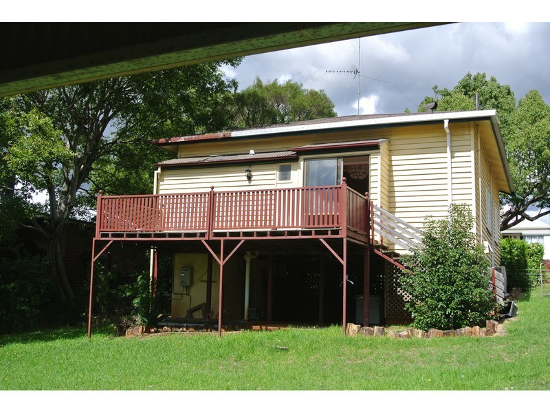 7 Cummings Street, North Toowoomba QLD 4350