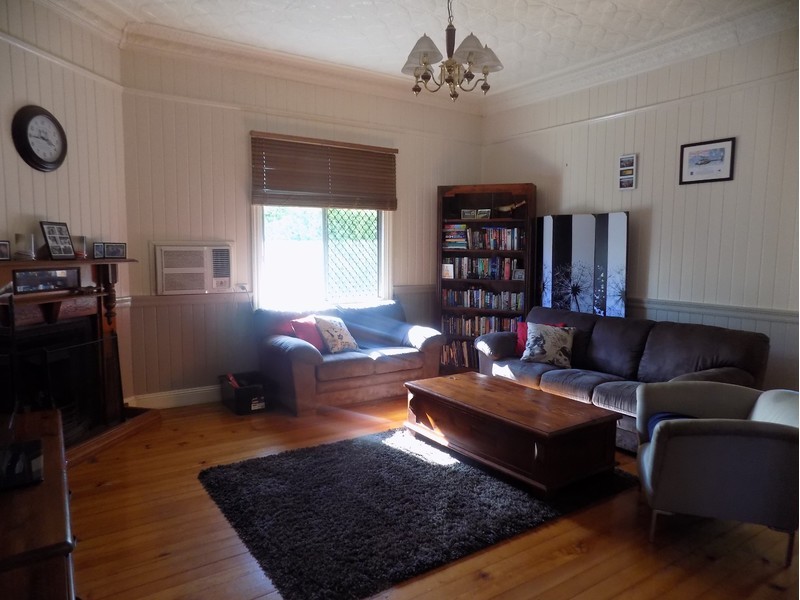 62 Taylor Steet, Newtown QLD 4350