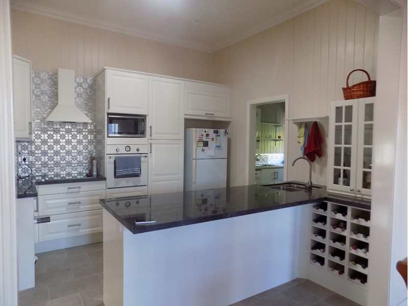 62 Taylor Steet, Newtown QLD 4350