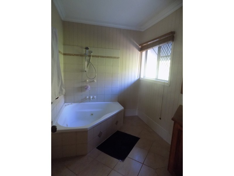 62 Taylor Steet, Newtown QLD 4350