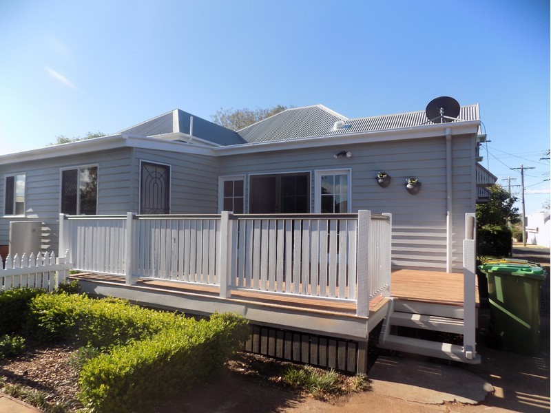 62 Taylor Steet, Newtown QLD 4350