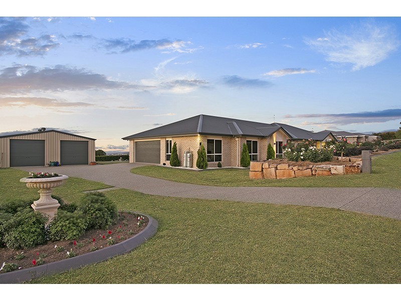 16 Mountview Court, Highfields QLD 4352