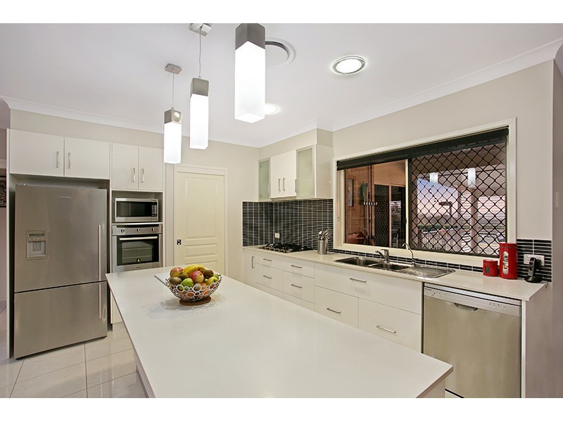 16 Mountview Court, Highfields QLD 4352