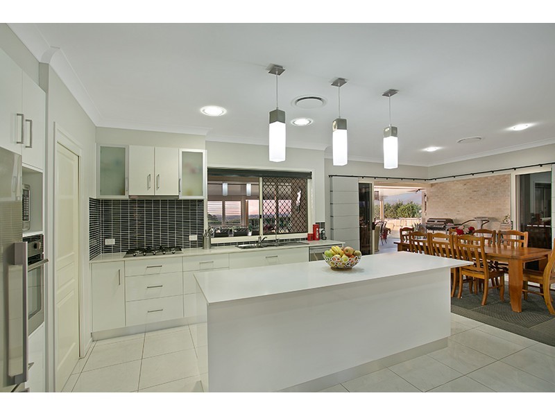 16 Mountview Court, Highfields QLD 4352