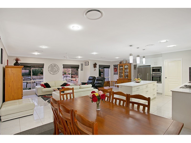 16 Mountview Court, Highfields QLD 4352