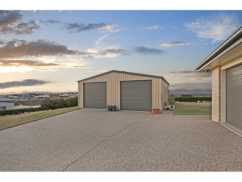 16 Mountview Court, Highfields QLD 4352