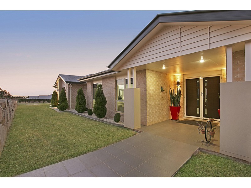 16 Mountview Court, Highfields QLD 4352