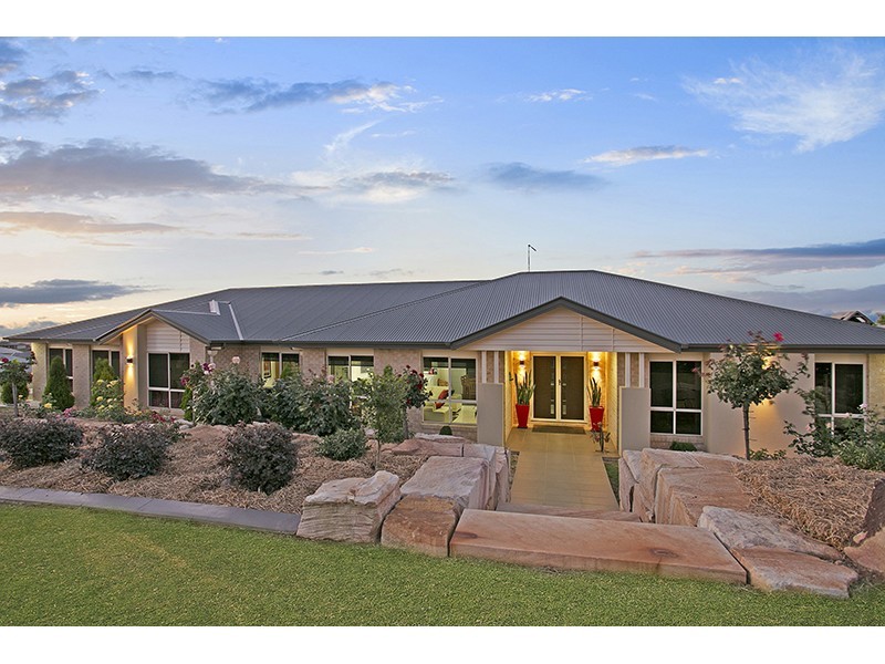 16 Mountview Court, Highfields QLD 4352