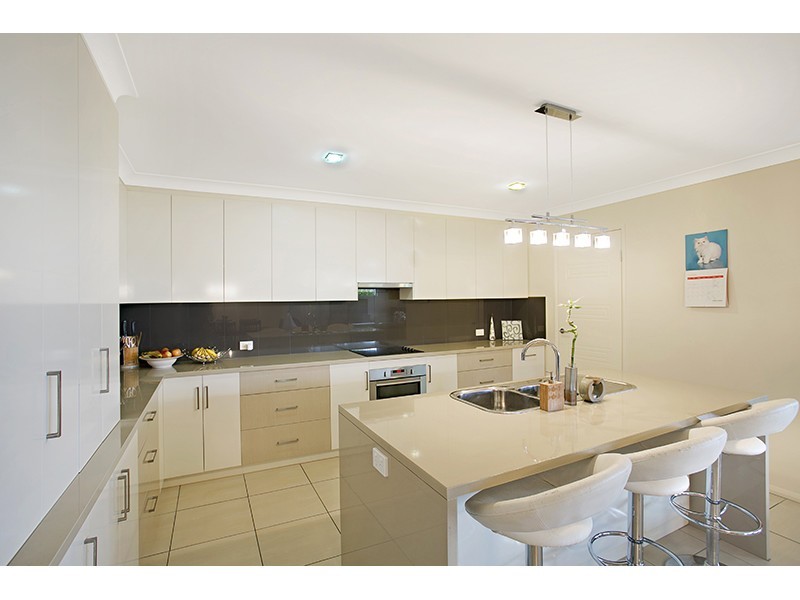 15 Plover Court, Highfields QLD 4352