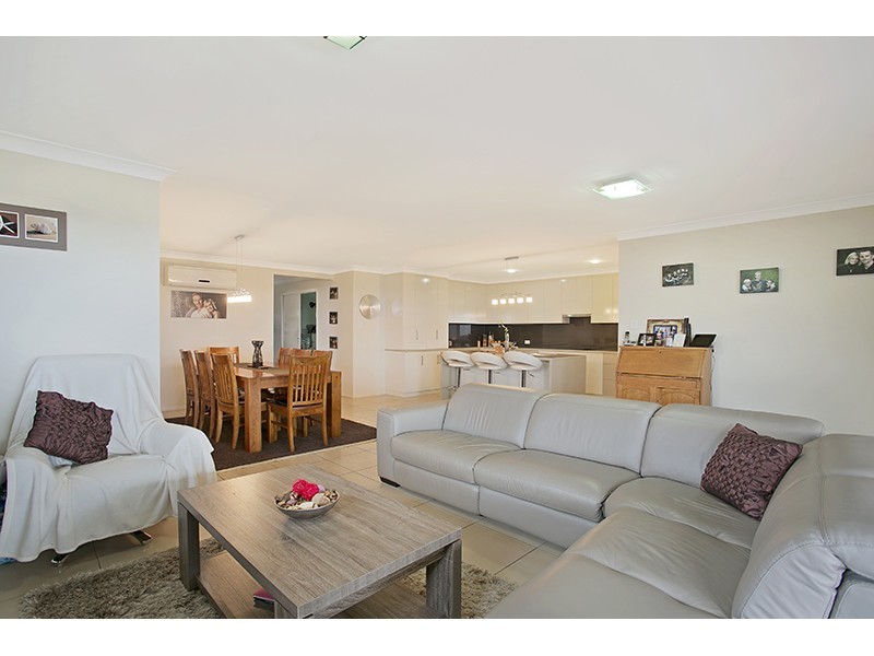 15 Plover Court, Highfields QLD 4352