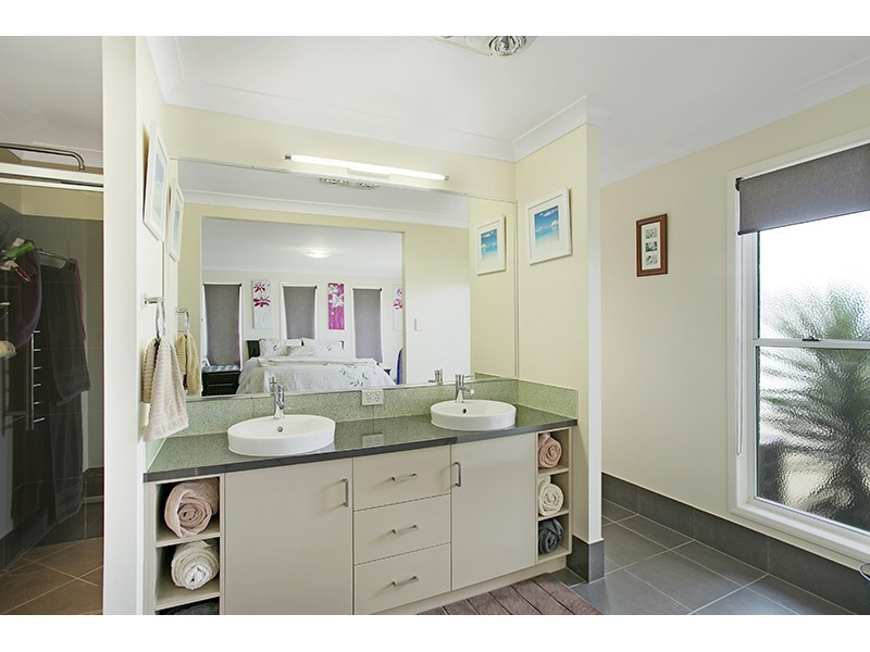 15 Plover Court, Highfields QLD 4352