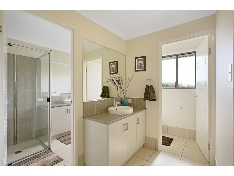 15 Plover Court, Highfields QLD 4352