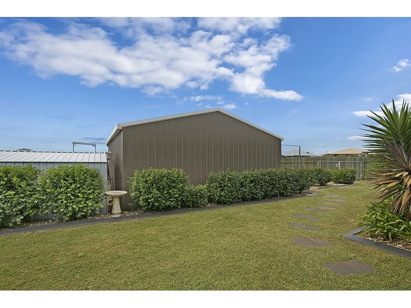 15 Plover Court, Highfields QLD 4352