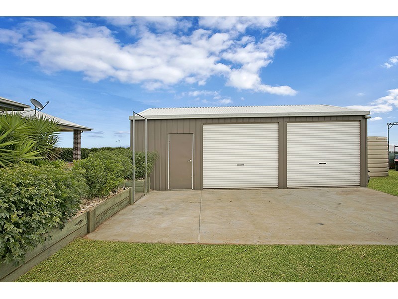15 Plover Court, Highfields QLD 4352