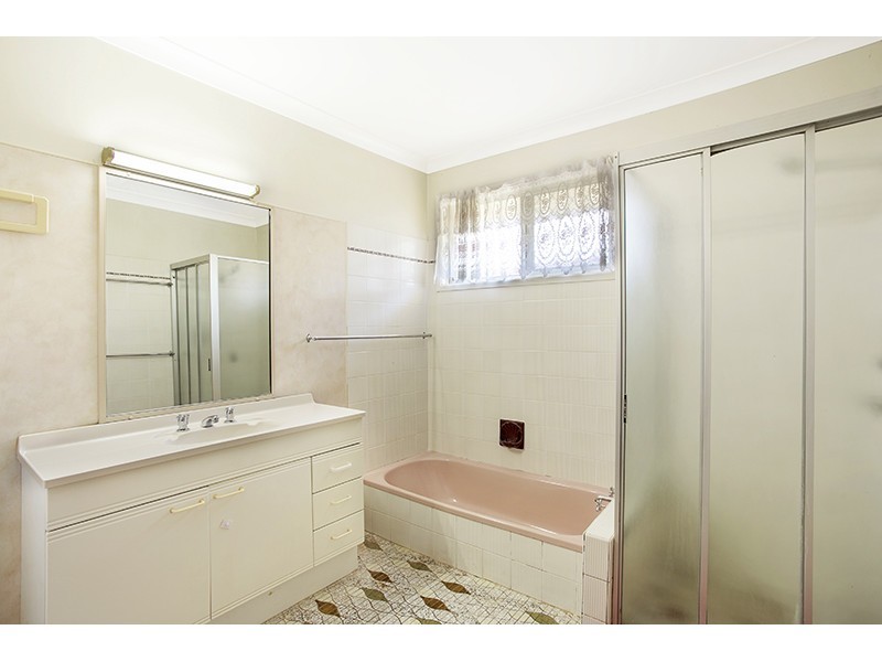 105 Drayton Road, Harristown QLD 4350