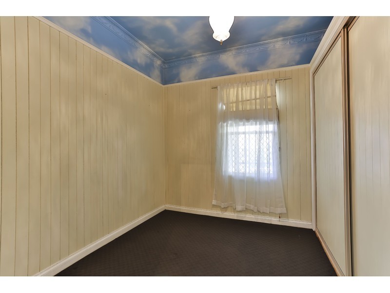 292 James Street, Harristown QLD 4350