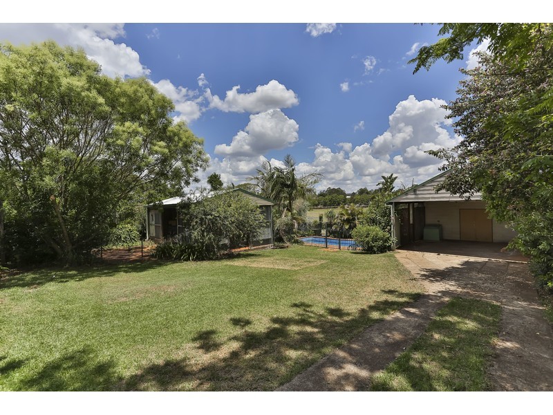 292 James Street, Harristown QLD 4350