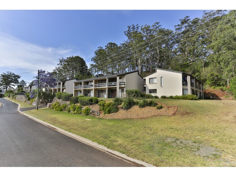 8/2 Benjamin Street, Mount Lofty QLD 4350