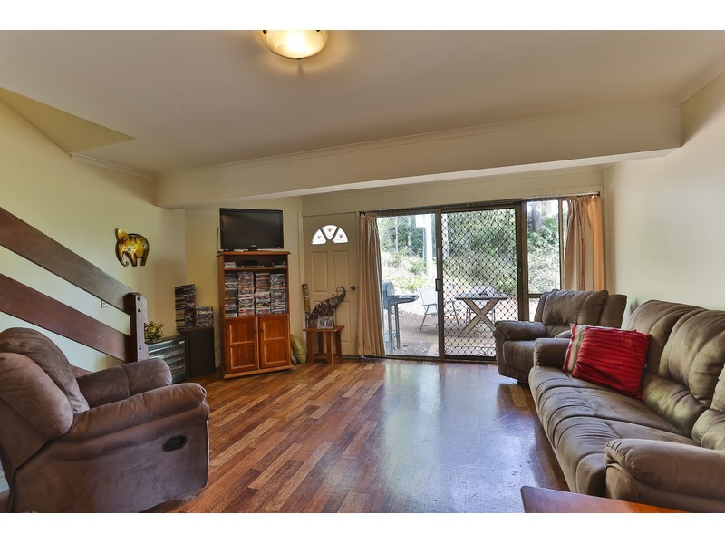 8/2 Benjamin Street, Mount Lofty QLD 4350