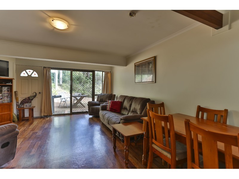 8/2 Benjamin Street, Mount Lofty QLD 4350