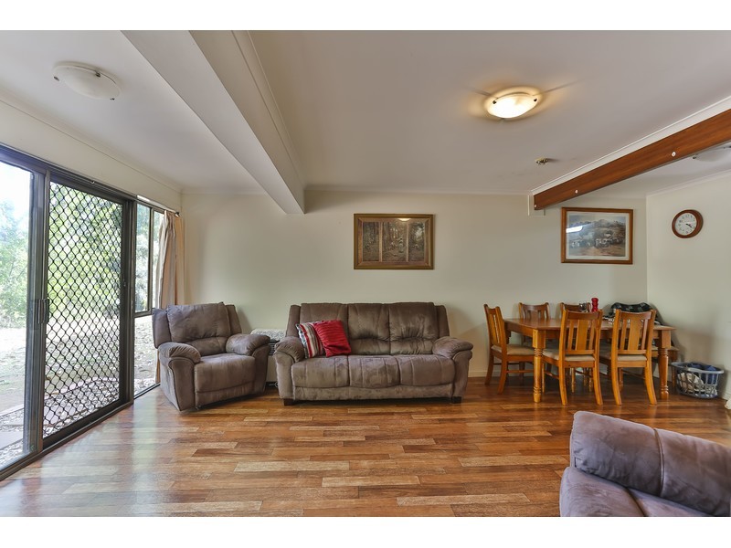 8/2 Benjamin Street, Mount Lofty QLD 4350