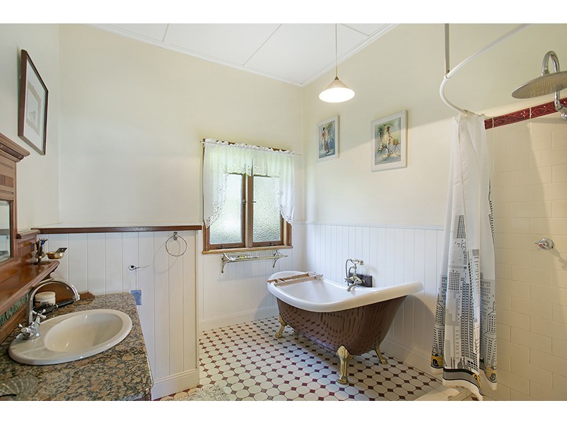 8620 New England Highway, Hampton QLD 4352