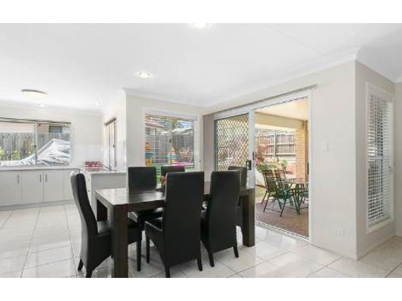 6 Camira Close, Harristown QLD 4350