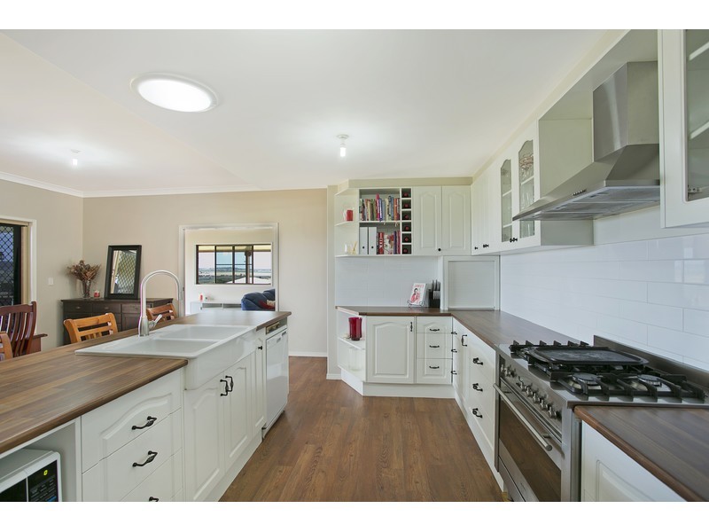 7 Panorama Crescent, Gowrie Junction QLD 4352