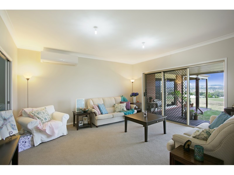 7 Panorama Crescent, Gowrie Junction QLD 4352