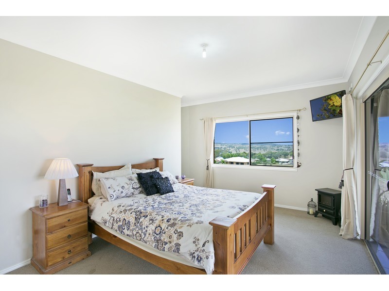 7 Panorama Crescent, Gowrie Junction QLD 4352