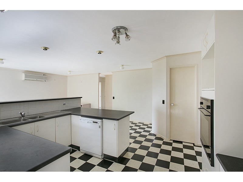3 Palmer Drive, Highfields QLD 4352