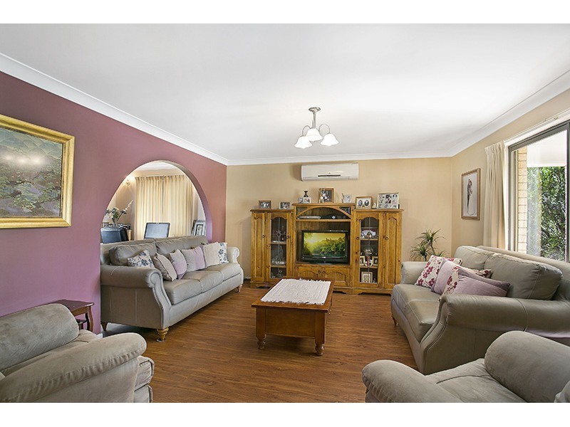 14 Sampson Street, Wilsonton QLD 4350