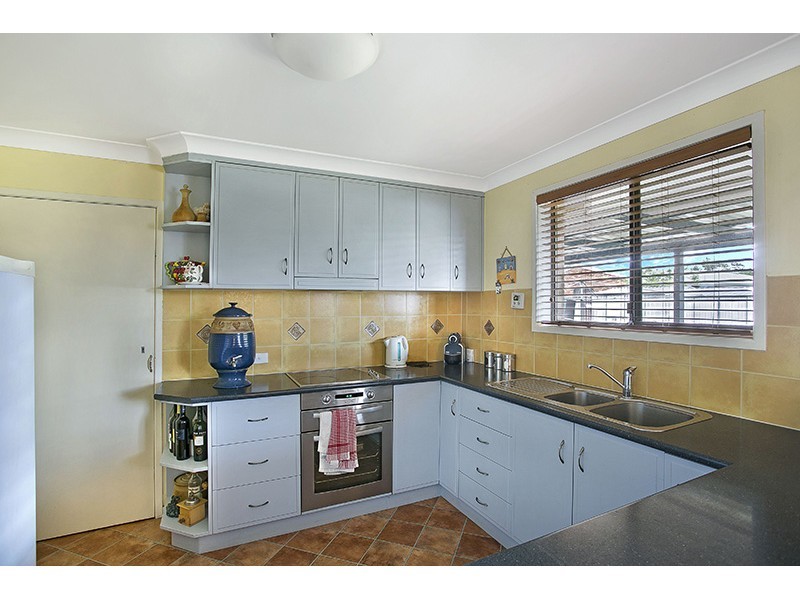 14 Sampson Street, Wilsonton QLD 4350