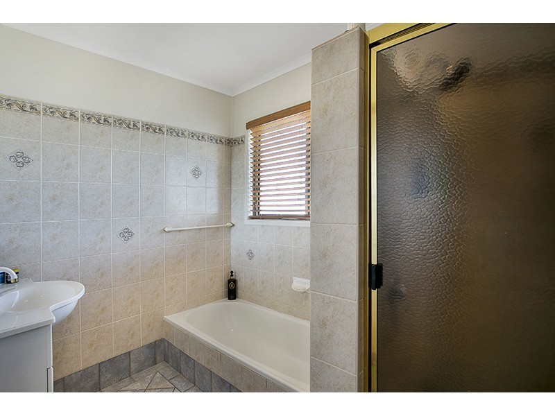 14 Sampson Street, Wilsonton QLD 4350