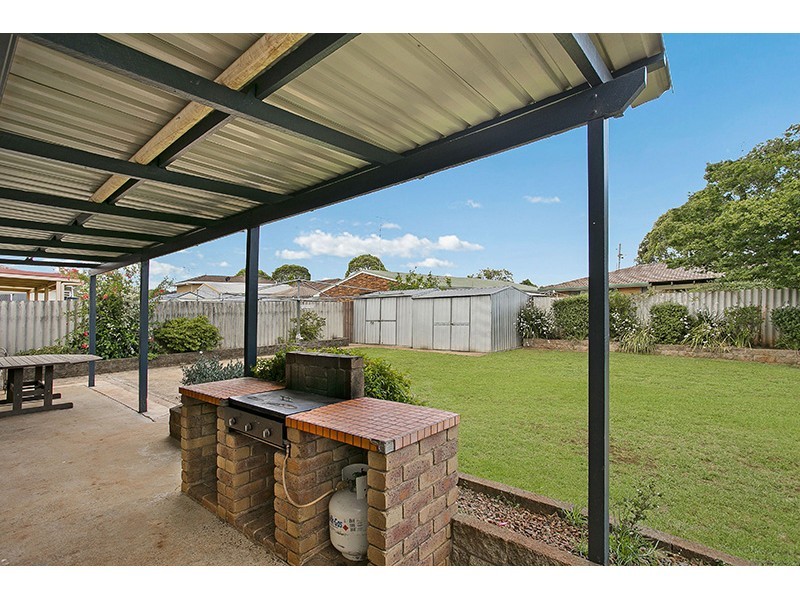 14 Sampson Street, Wilsonton QLD 4350