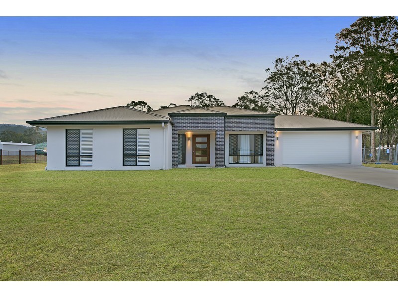 15 Kimdonn Drive, Withcott QLD 4352