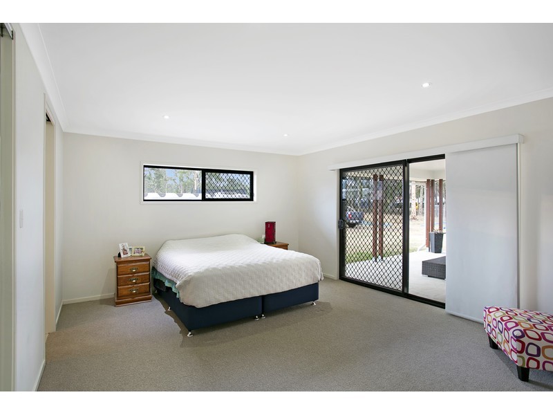 15 Kimdonn Drive, Withcott QLD 4352